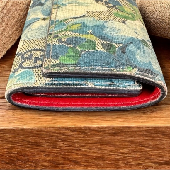 Gucci Blue Blooms Supreme 6 Key Holder with COA - Picture 13 of 16